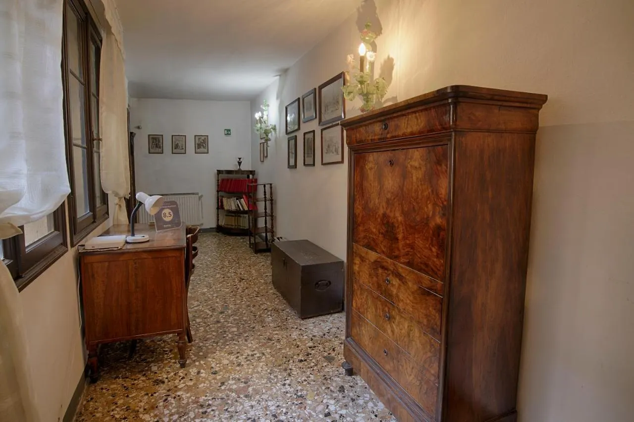 Vintage Venice Apartment 0*,  Italie