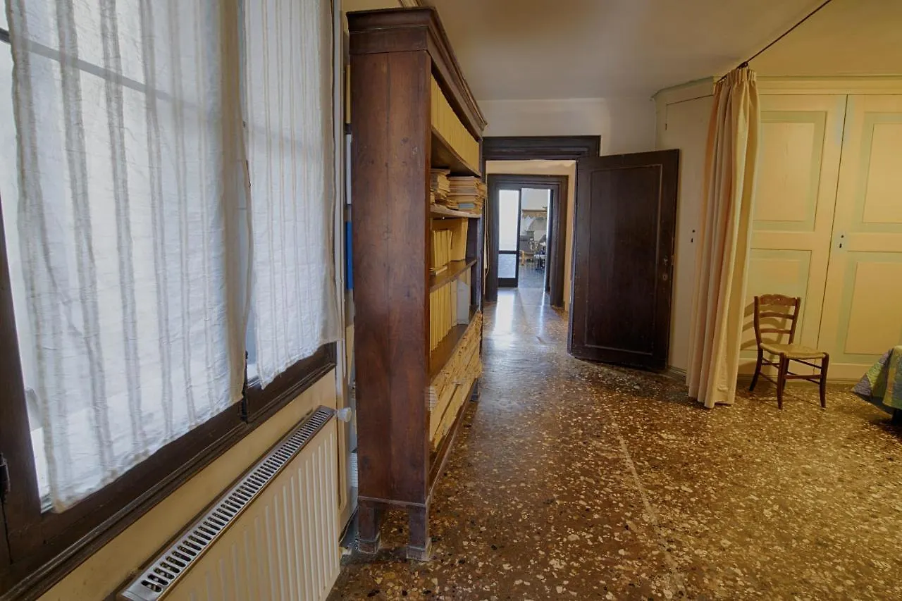 Vintage Venice Apartment Italy